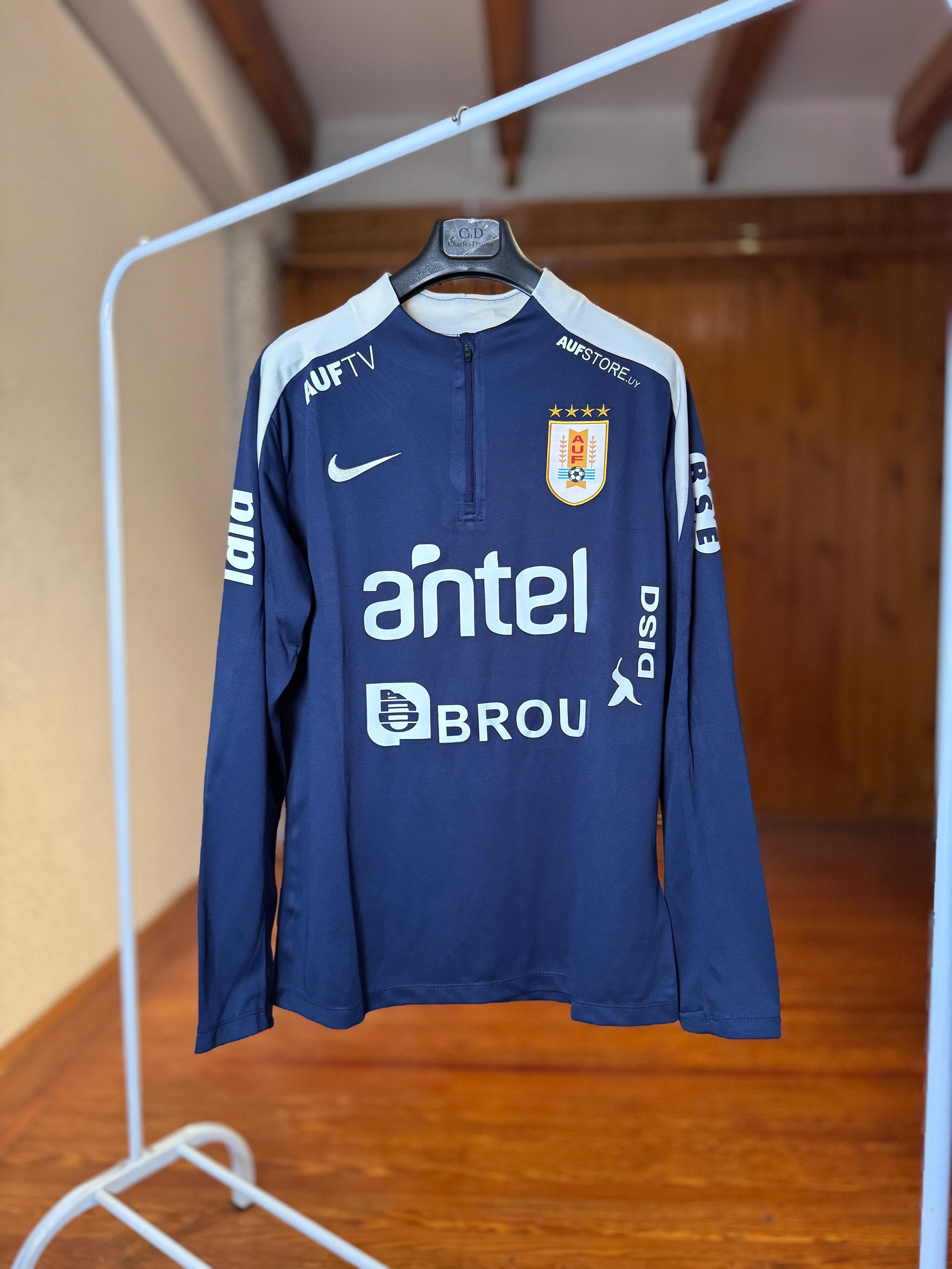 Buzo entrenamiento Uruguay AUF Nike frente detalle