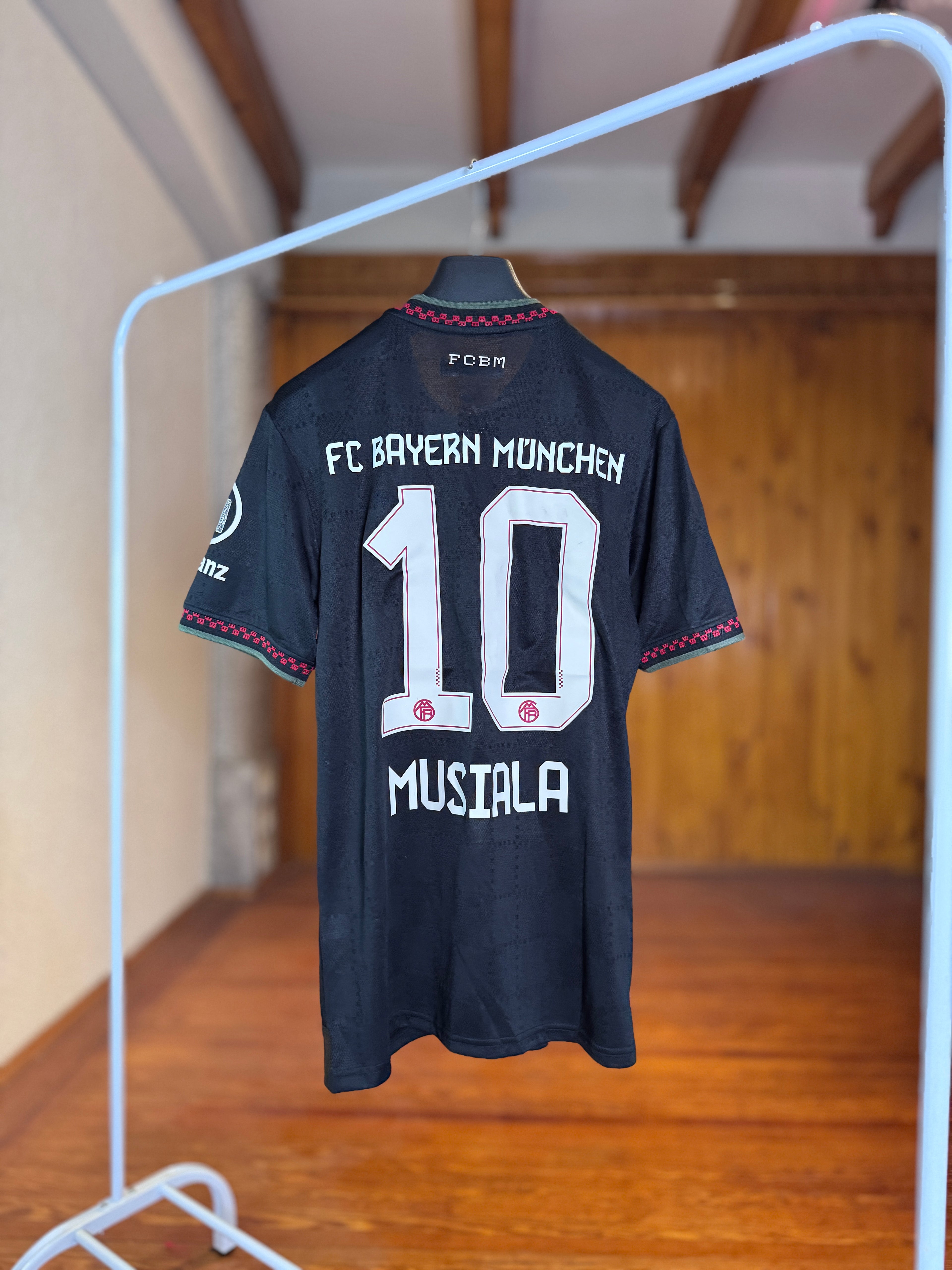 Camiseta Bayern Múnich Negra x Adidas Originals - Musiala #10 Bundesliga