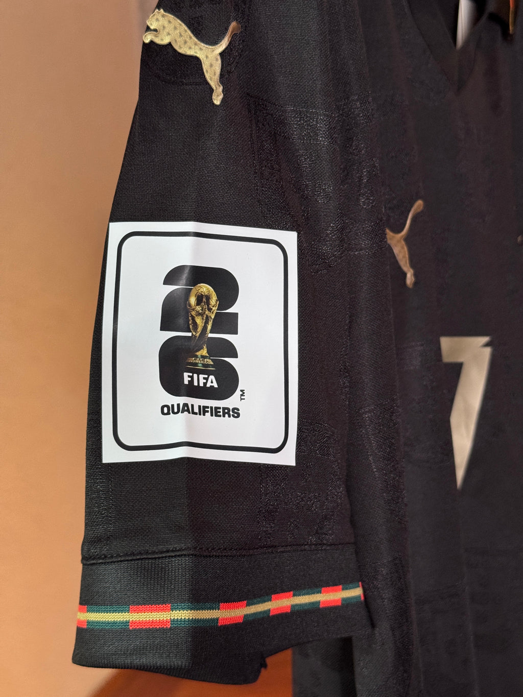 Camiseta Portugal "Pantera Negra" - Ronaldo #7 x Puma FIFA Qualifiers 26