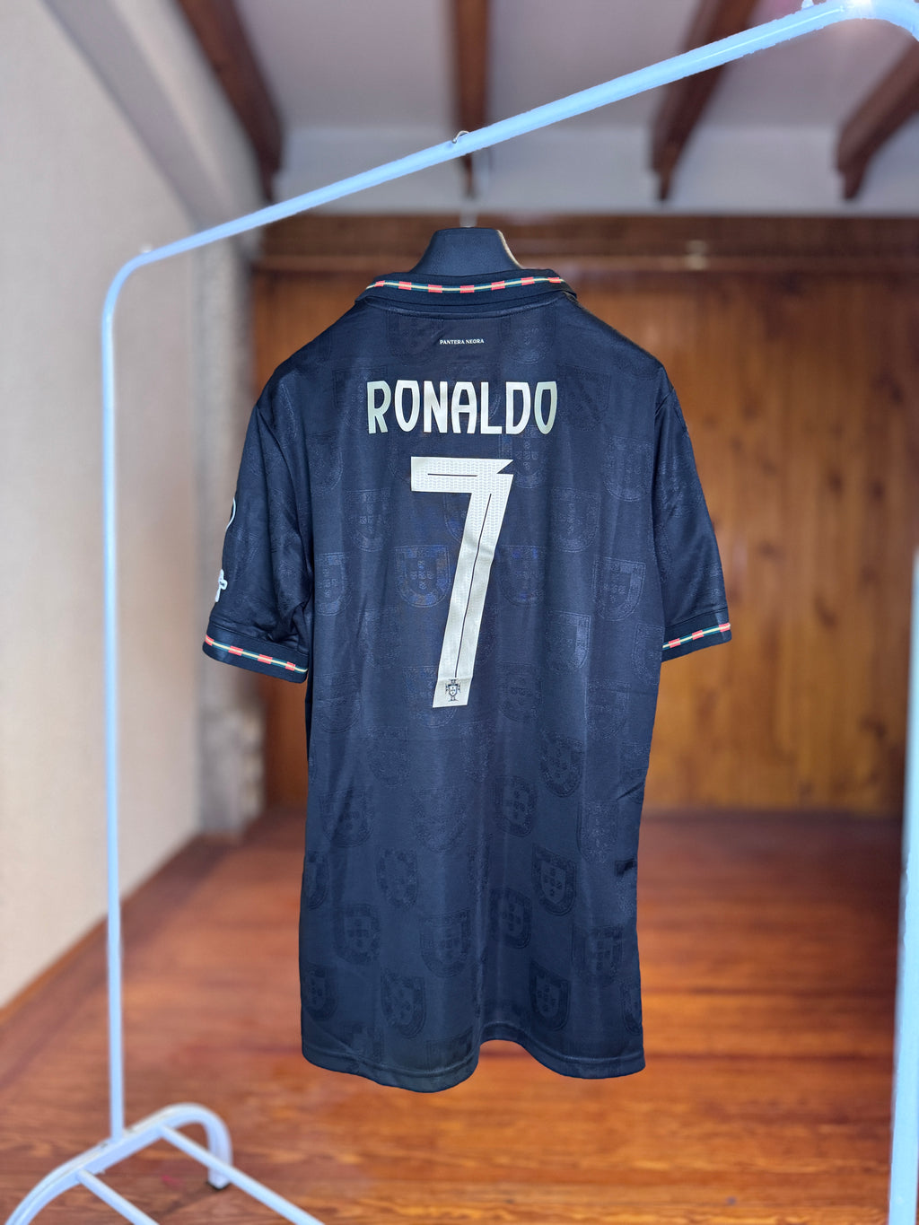 Camiseta Portugal "Pantera Negra" - Ronaldo #7 x Puma FIFA Qualifiers 26