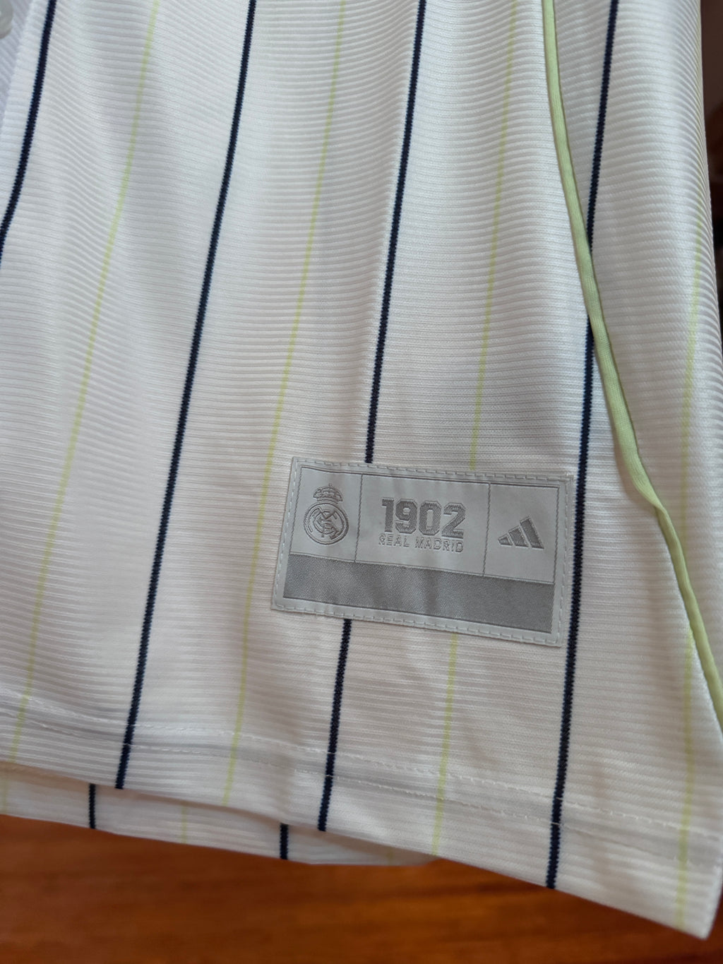 Camiseta Real Madrid Béisbol Pre Match x Adidas - Edición 1902