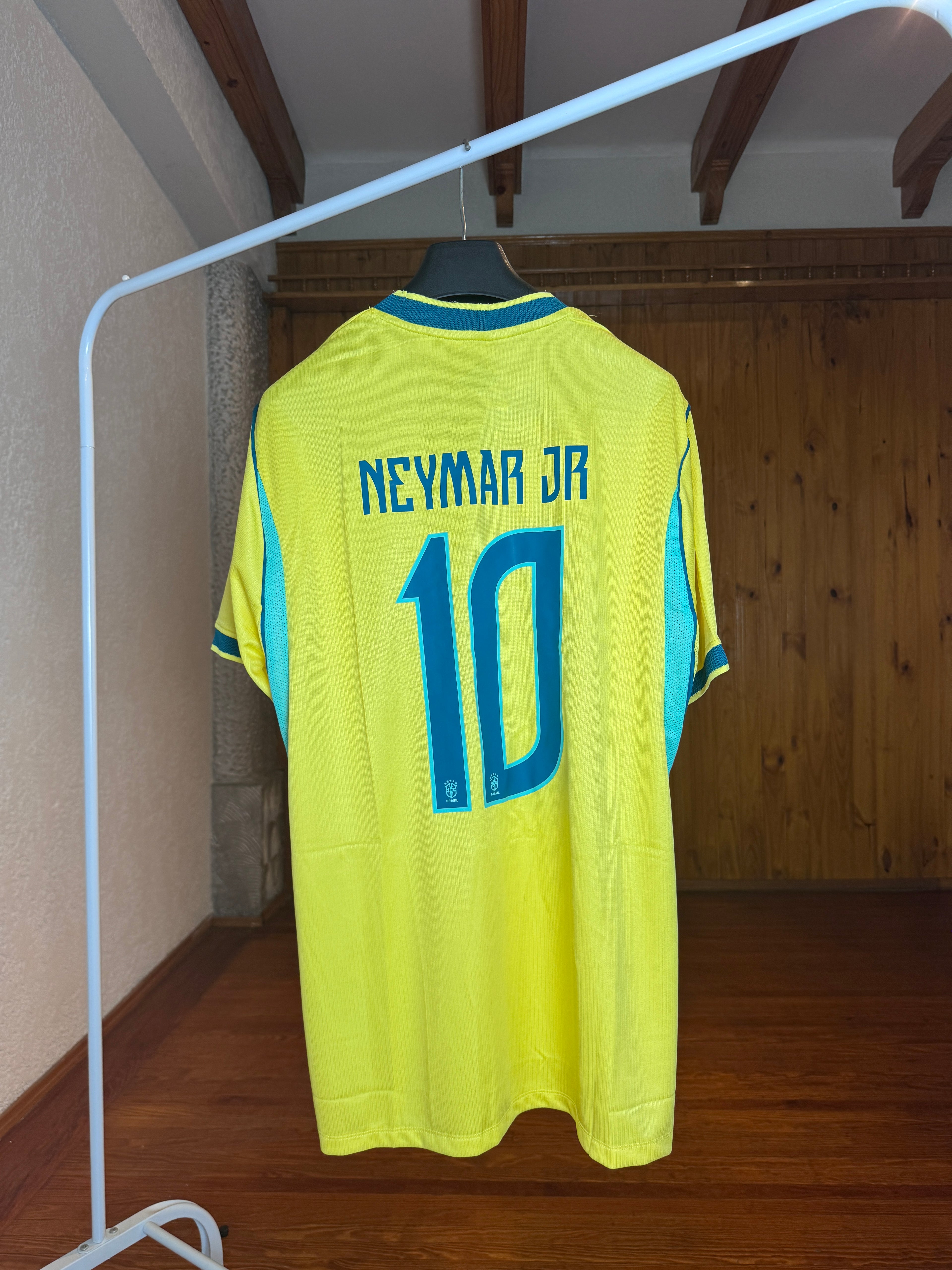 Camiseta Brasil Neymar Jr 10 dorso