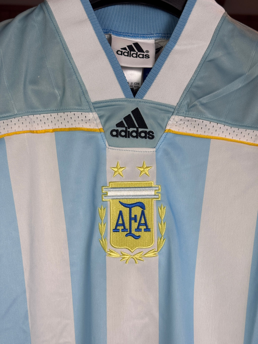 Camiseta Retro Argentina Adidas - Detalle AFA espalda